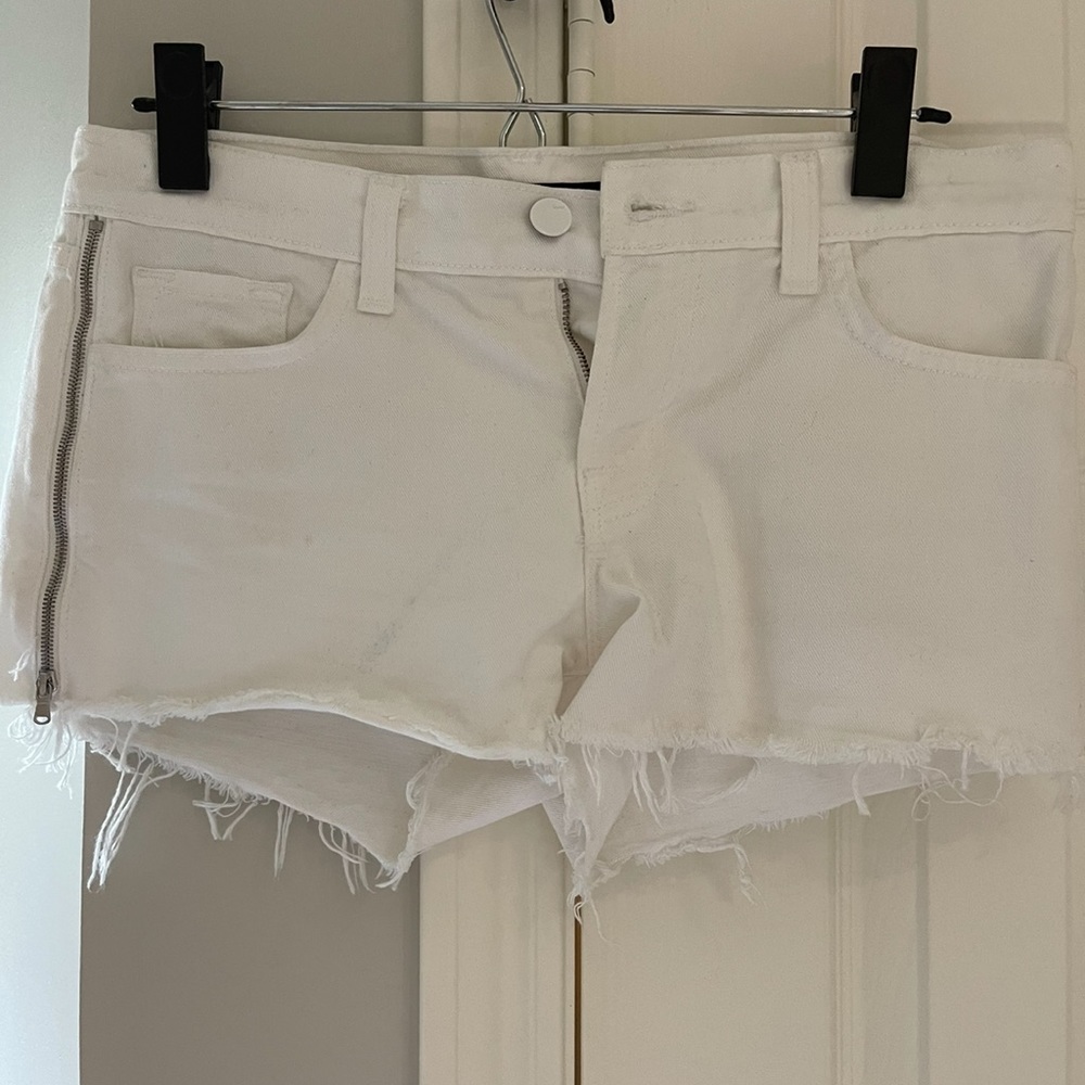White distressed shorts w zips
